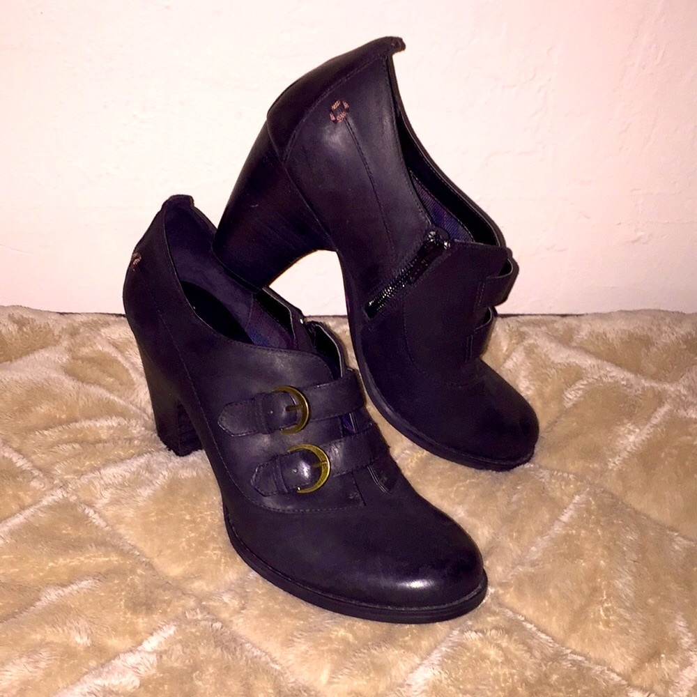 Clarks indigo shooties